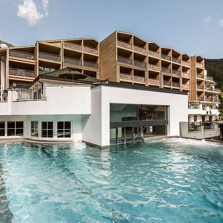 Falkensteiner Hotel & Spa Falkensteinerhof วัลเลส ภายนอก รูปภาพ
