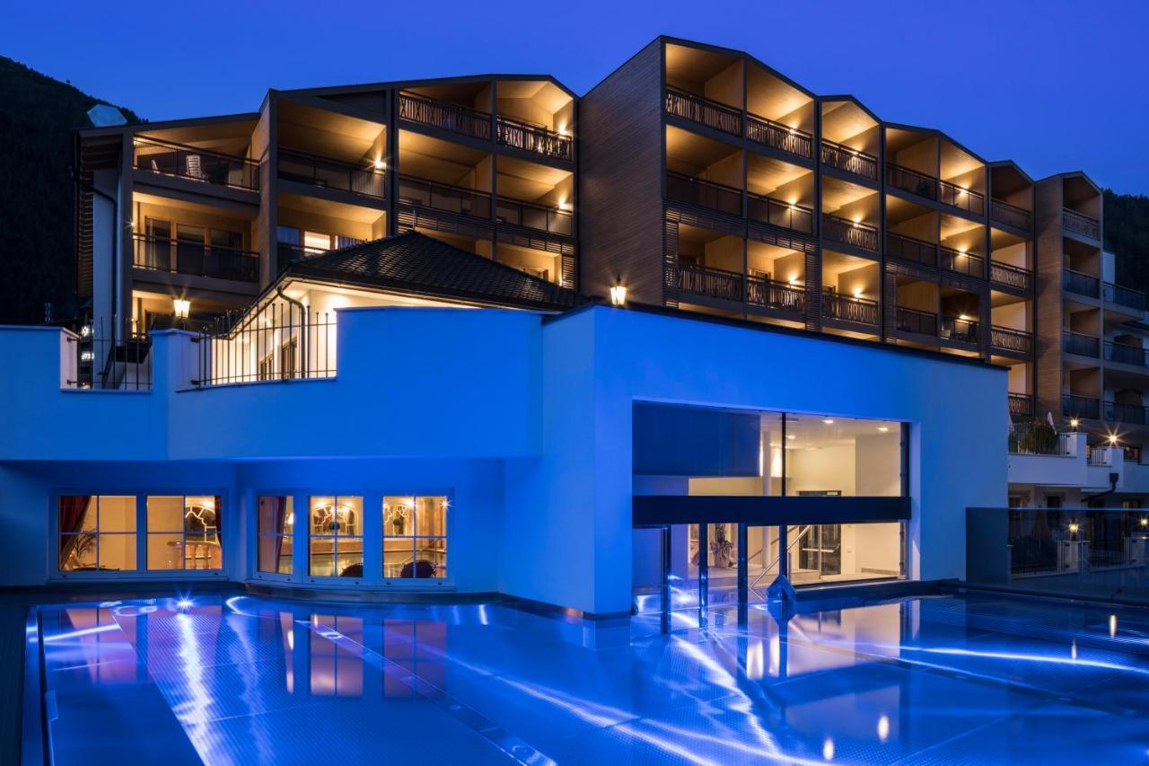 Falkensteiner Hotel & Spa Falkensteinerhof วัลเลส ภายนอก รูปภาพ